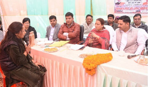 शीतलाखेत में जनसुनवाई, मंत्री रेखा आर्या ने मौके पर किया समस्याओं का निस्तारण..