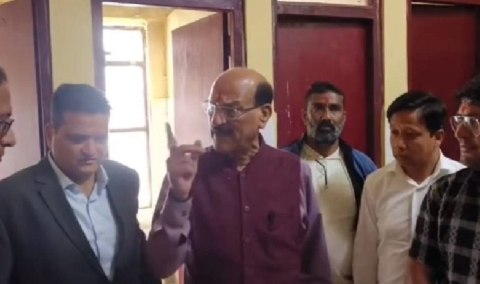 मंत्री सुबोध उनियाल का एक्शन मोड, लापरवाही पर CMS निलंबित..