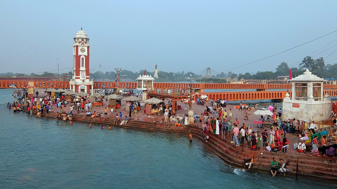 बुद्ध पूर्णिमा पर हरिद्वार में श्रद्धालुओं की भारी भीड़, गंगा घाटों पर दिखी गहरी आस्था