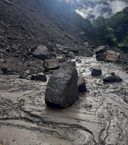 चारधाम यात्रा पर बारिश का ब्रेक, भूस्खलन के खतरे के चलते आज भी रहेगी स्थगित..