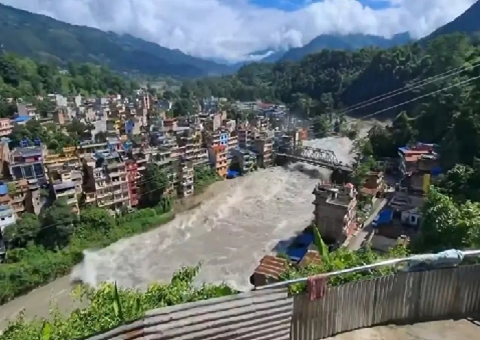 नेपाल में फ्लैश फ्लड का कहर, 1000 से अधिक लोगों के लापता होने की आशंका..