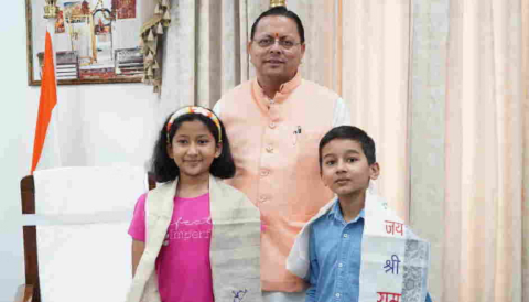 किलिमंजारो फतह करने वाले नन्हे पर्वतारोही रियांश-प्रिशा पहुंचे दून..